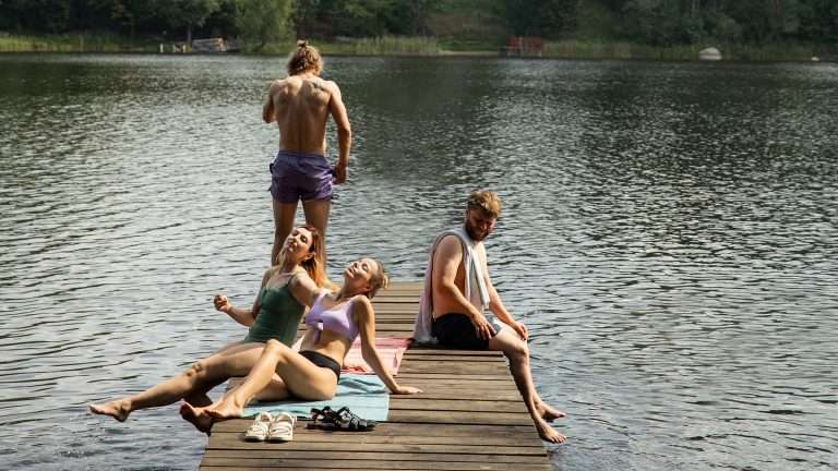 Drowning Dry (2024) ‘Locarno’ Movie Review: Smart, Moving Patchwork of Trauma and Loss Upends Conventional Trajectories
