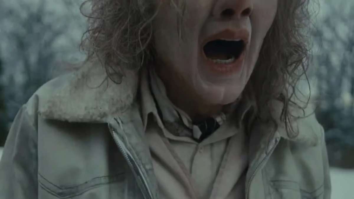 A still from Longlegs (2024). 