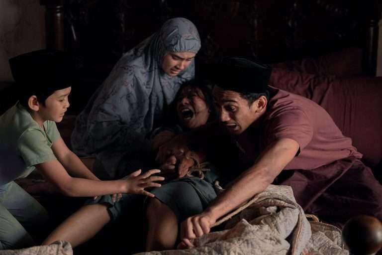 Nearing Death (Menjelang Ajal, 2024) Movie Ending Explained: Is the Djinn’s Curse Truly Broken, or Has It Found a New Host