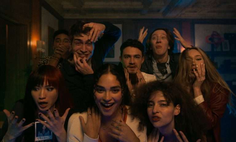 It’s What’s Inside (2024) ‘Netflix’ Review: Stylish Body-Switch Thriller with a Smart Twist