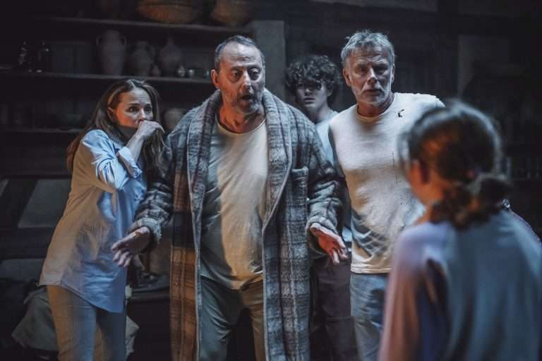 Family Pack (Loups-Garous, 2024) ‘Netflix’ Movie Review & Ending Explained: How Jerome’s Influence Shaped the Creation of the Mona Lisa?