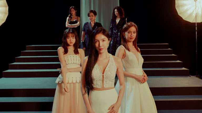 Shining Through the Glitz: ‘Born for the Spotlight’ Premieres on Netflix, Unveiling Taiwan’s Dark Side of Stardom