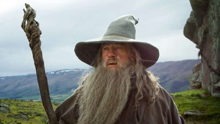 This Legendary Star, Not Ian McKellen, Was the First Choice to Play Gandalf in LOTR!