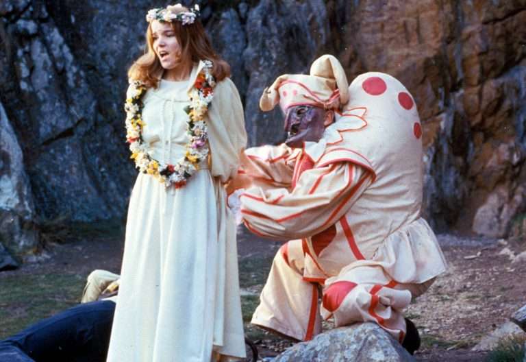 The Wicker Man (1973): Ending, Explained & Themes Analyzed