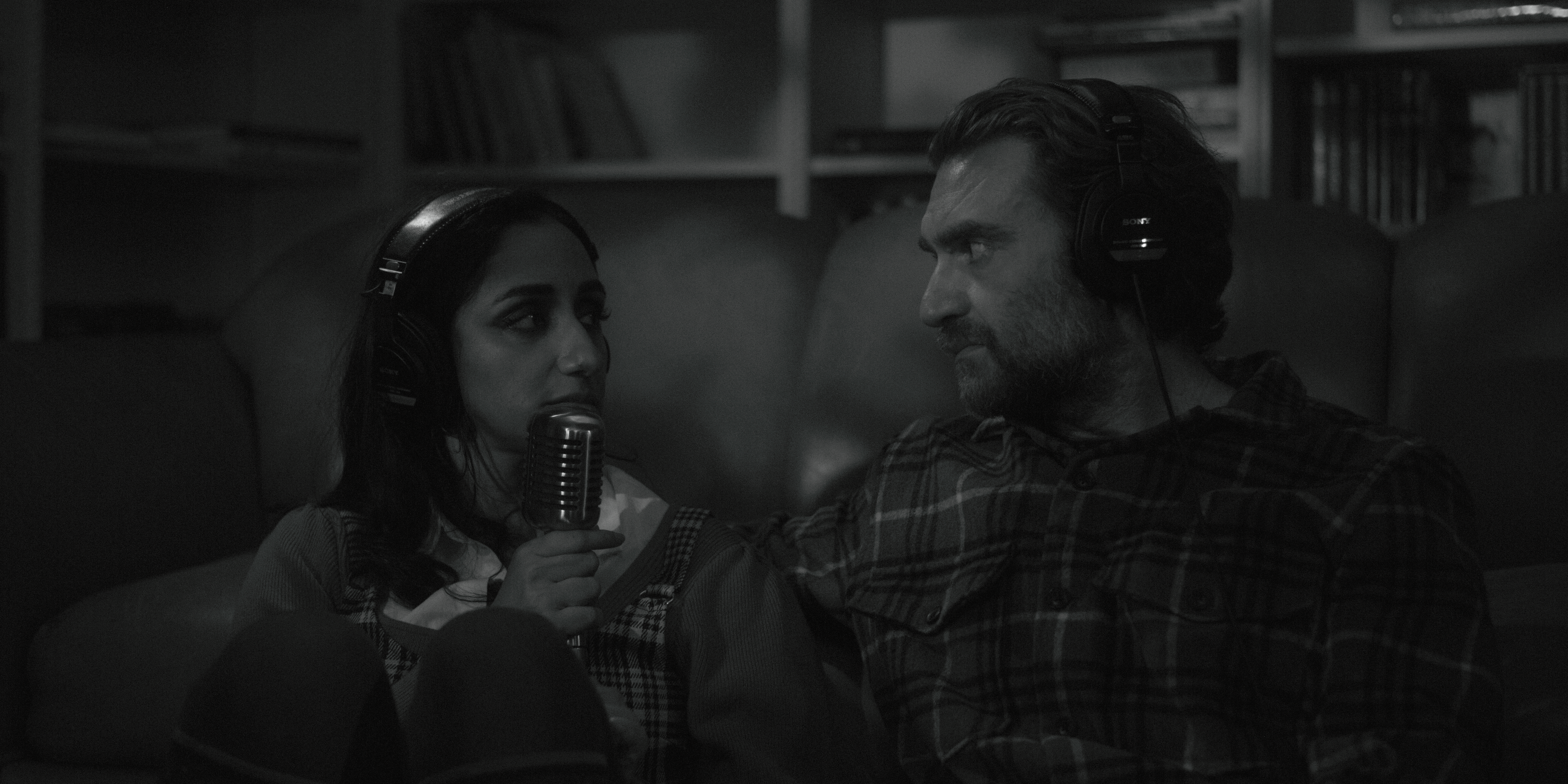 Kiran Deol as Vinita & George Basil as Vincent in Didn't Die (2025).