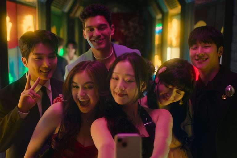 XO, Kitty (Season 1) Review: A Heartfelt Rollercoaster Ride 