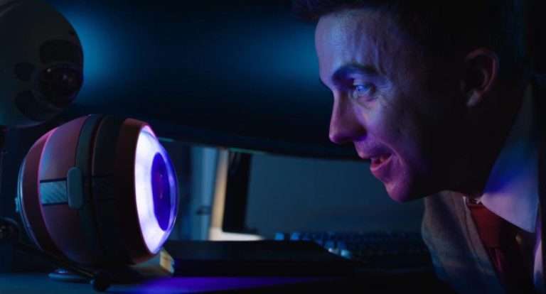 Renner (2025) Movie Review: Pointless, Shambling AI-Human Drama that Goes Nowhere