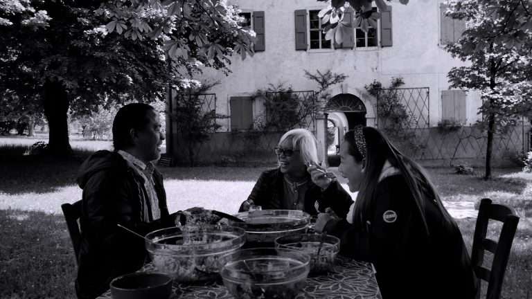 Where The Night Stands Still (Come la notte, 2025) ‘Berlinale’ Movie Review: A Spare Reflection on Displaced Belonging