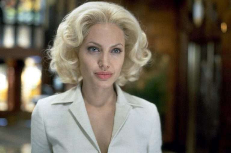 This Angelina Jolie Rom-Com from 2002 is now a Netflix hit, despite a 28% RT score