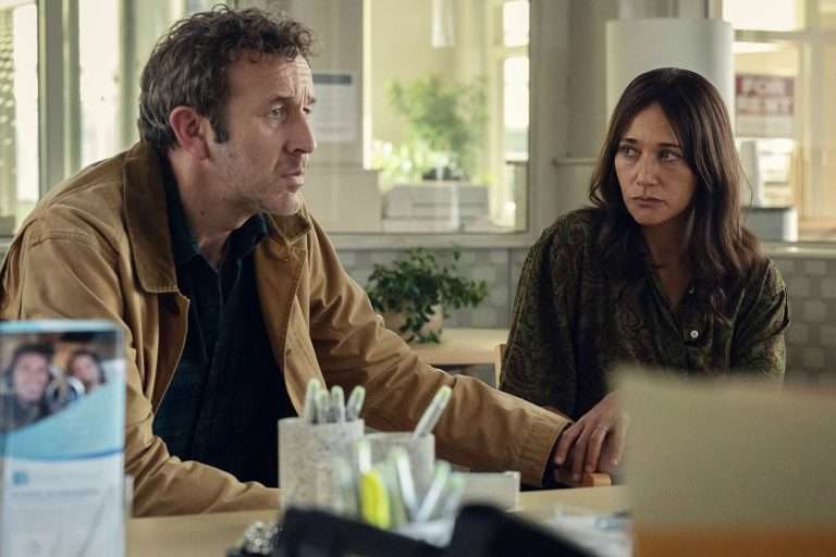 Black Mirror (Season 7) Episode 1 “Common People” Recap & Ending Explained: Is Mike Saving Amanda—or Losing Her to Technology?