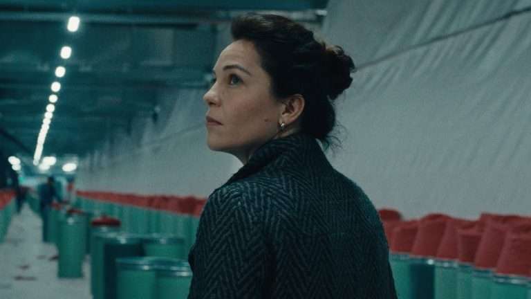 Hesitation Wound (Tereddüt Çizgisi, 2023) Movie Review: A Quiet Courtroom Drama That Finds Power in Moral Ambiguity 