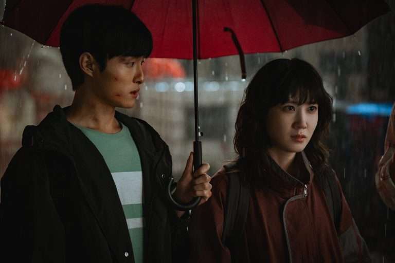 Hyper Knife (Haipeo Naipeu, 2025) TV Series Review: Terrific Performances Anchor This Mostly Engaging Medical Thriller