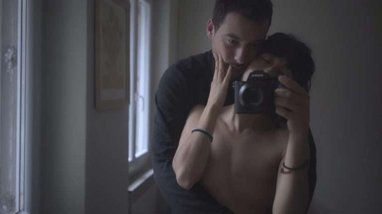 MAMA (2025) ‘Hot Docs’ Movie Review: Wrenching and Unflinchingly Frank Portrait of Moving Through Illness