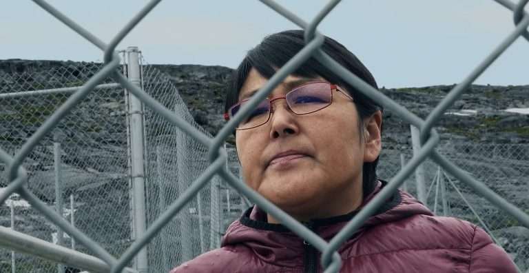 Walls – Akinni Inuk (2025) ‘Hot Docs’ Movie Review: Blazes Through Conversations Towards Closure