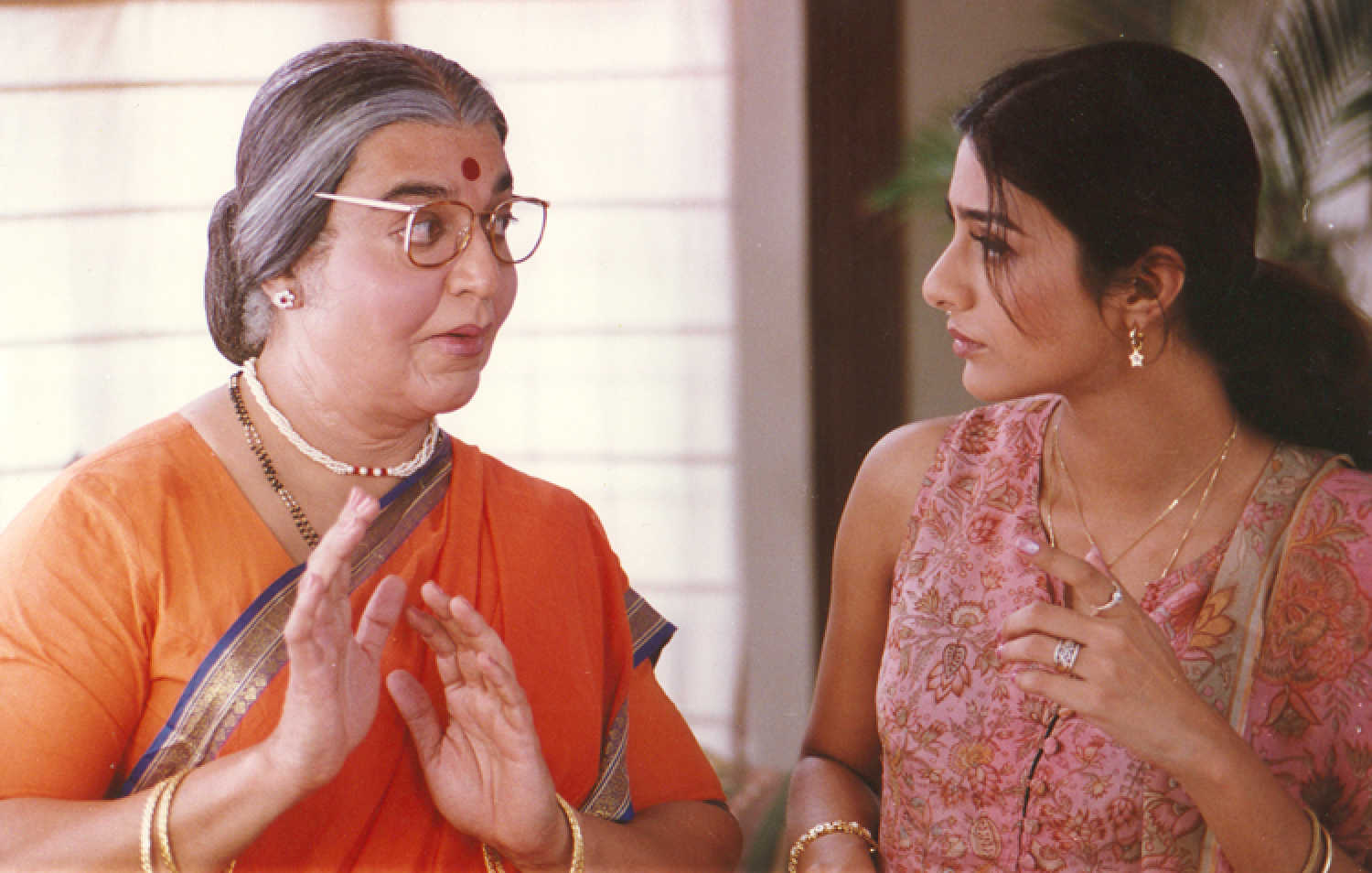 Popular Cinema in India: A Socio-Cultural Analysis of the Indian Cinema and Its Cinematic Tropes