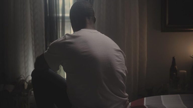 A still from No Pictures with My Father (2025).