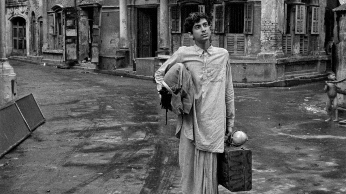 Apu's Women: Reading the Novels and the Film Trilogy Against their Historical Canvas 